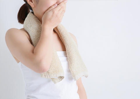 汗をかきやすい人の特徴！「ワキガ」と「汗臭い」の違いとは？
