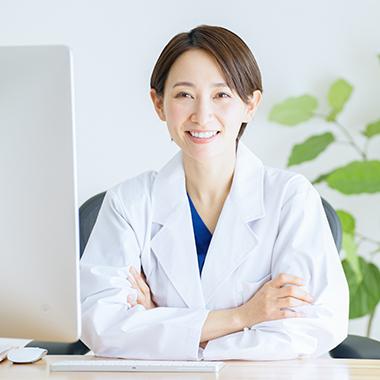経験豊富な女性医師が診察・施術を行う
