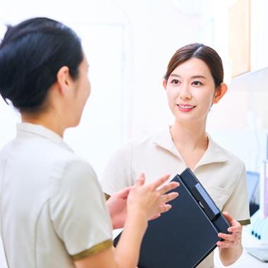 美容クリニックに勤めるには資格がいる？