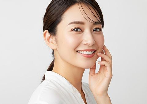 人中短縮のダウンタイムは何日？腫れ・内出血・傷跡の経過を解説
