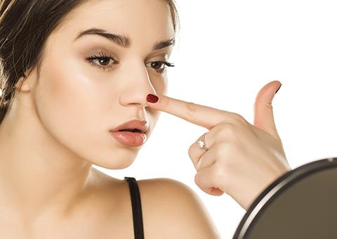 【皮膚科医師監修】毛穴をなくす方法とは？毛穴が目立つ原因とタイプ別の改善方法を解説
