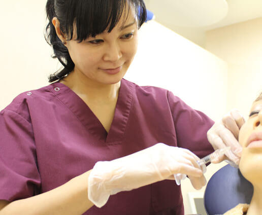 『目の下のクマ消しショット』の注入